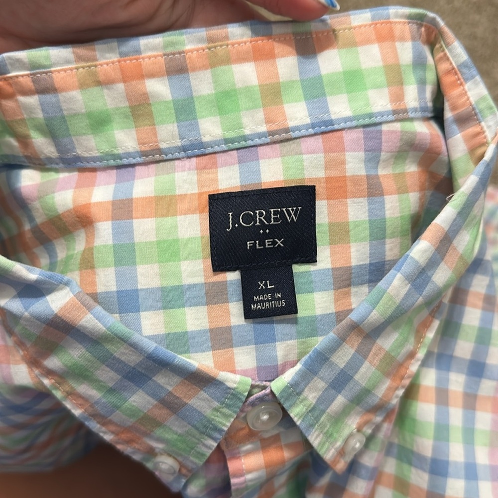 Button down - Picture 4 of 4